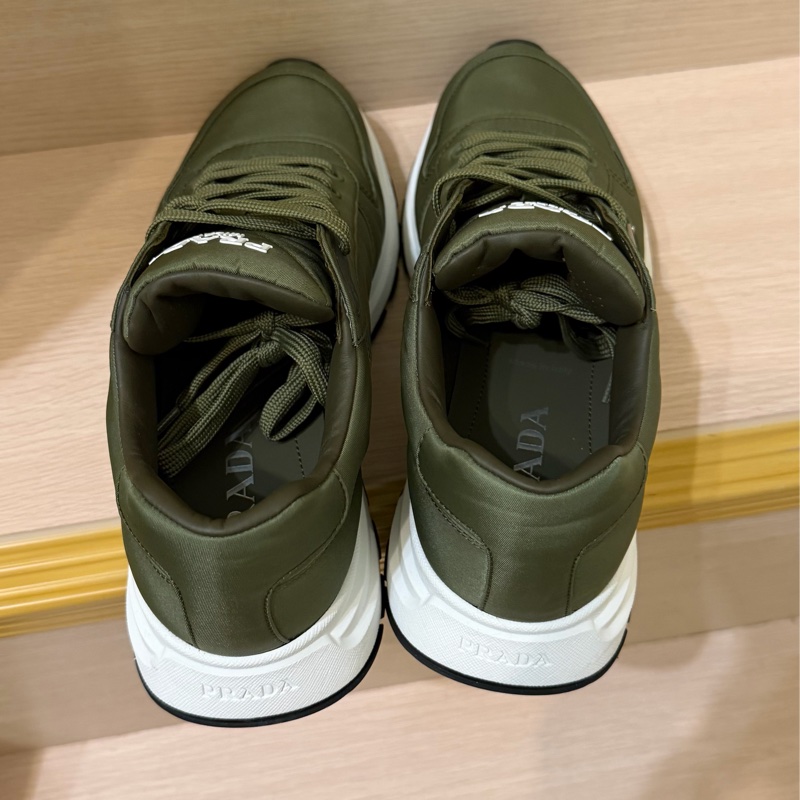 「極新」PRADA男運動鞋 尺寸:7(約41)-2