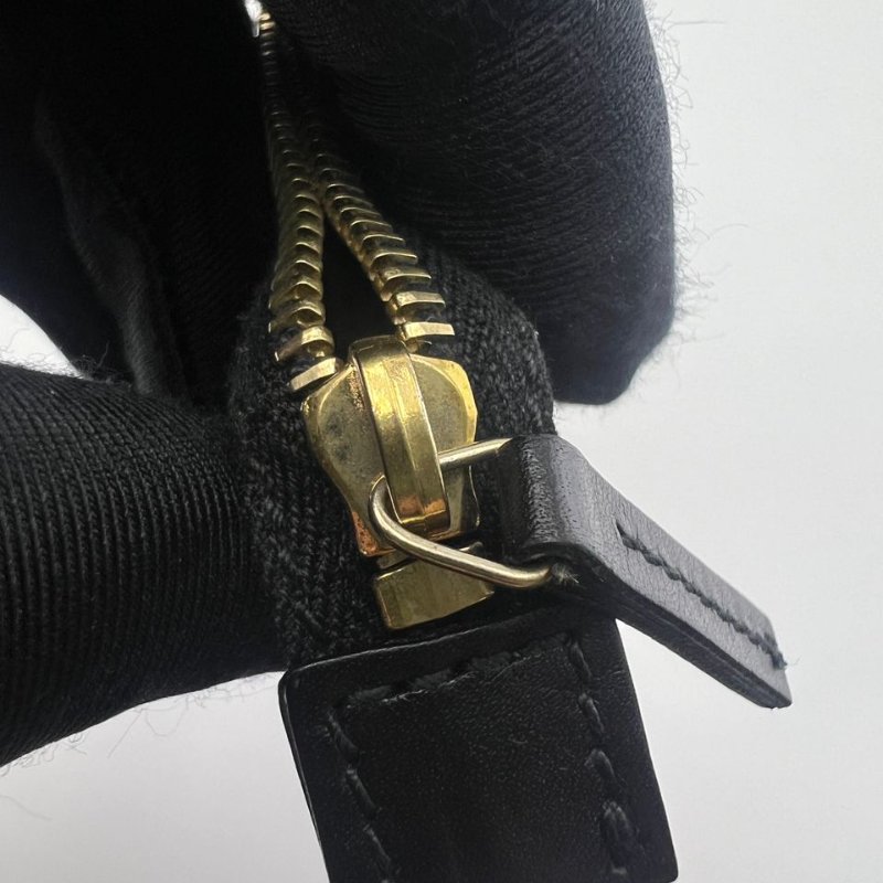 古馳 Signature 系列雙 G 壓紋皮革零錢包-10