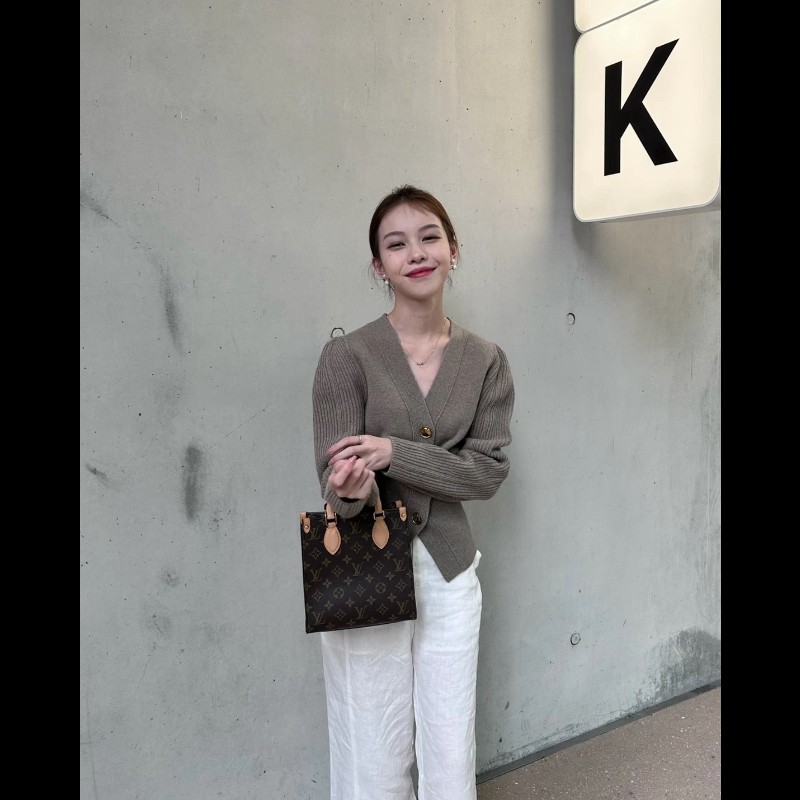 LV sac plat bb 老花琴譜包-2