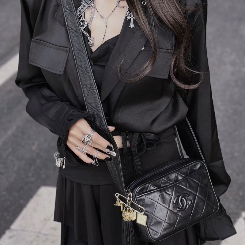 Chanel 中古黑金流蘇相機包 經典浮雕雙C logo18*12*6 98新配件塵袋-0