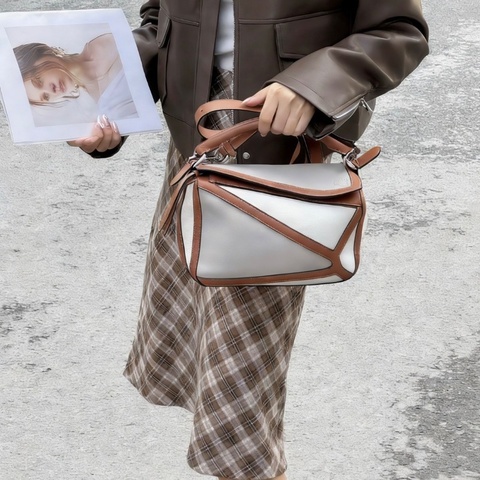 Loewe Puzzle變形拼圖包  24*17cm 98新配件塵袋