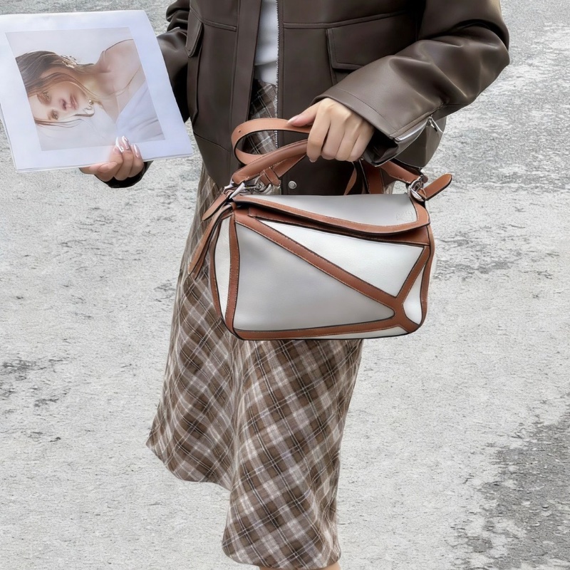 Loewe Puzzle變形拼圖包 24*17cm 98新配件塵袋-0