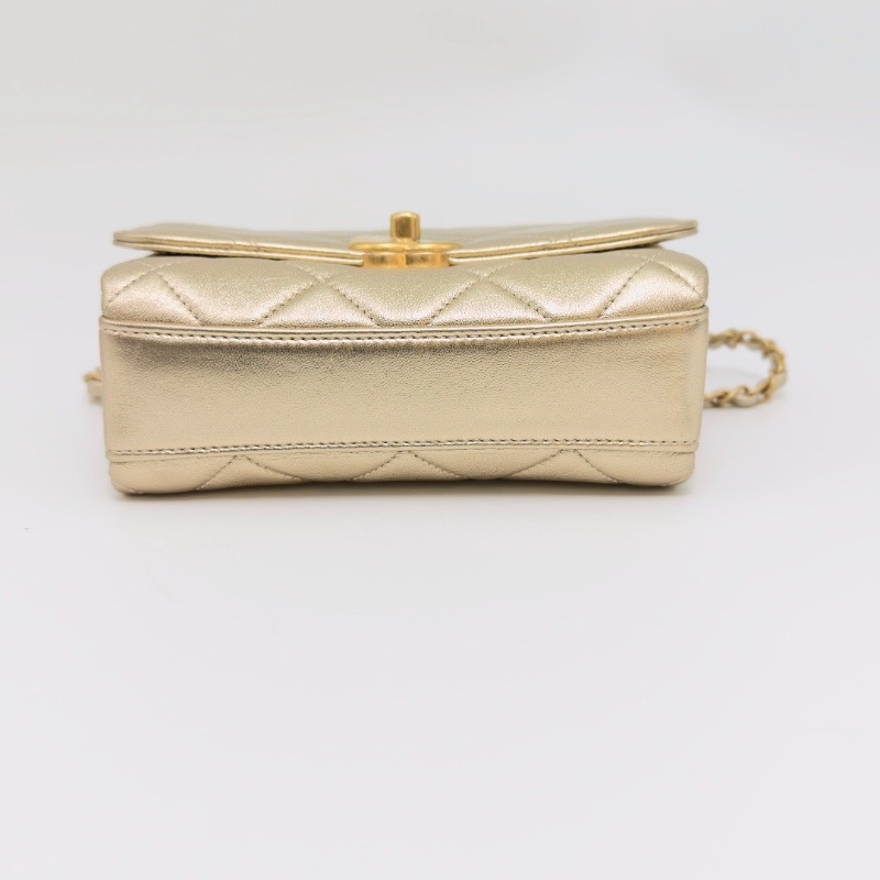 CHANEL 22S珠光金水鑽logo手柄手提肩背斜背包18*13*7 全新閒置-4