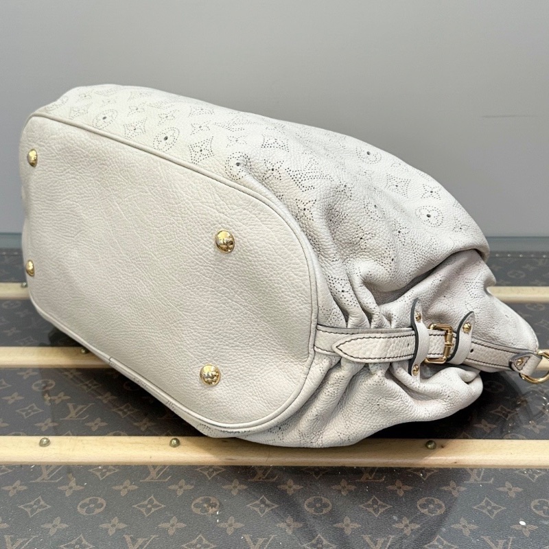 LV 月光女神鏤空手提包40*30*18 98新配件塵袋-3