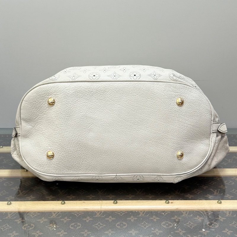 LV 月光女神鏤空手提包40*30*18 98新配件塵袋-4