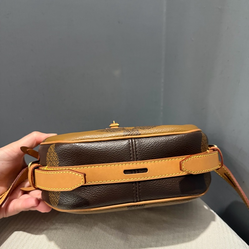 Louis Vuitton LV 拼色大老花 圓餅包 斜背包-11