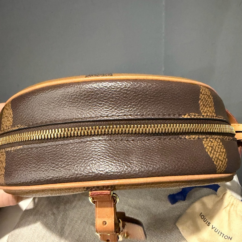 Louis Vuitton LV 拼色大老花 圓餅包 斜背包-36