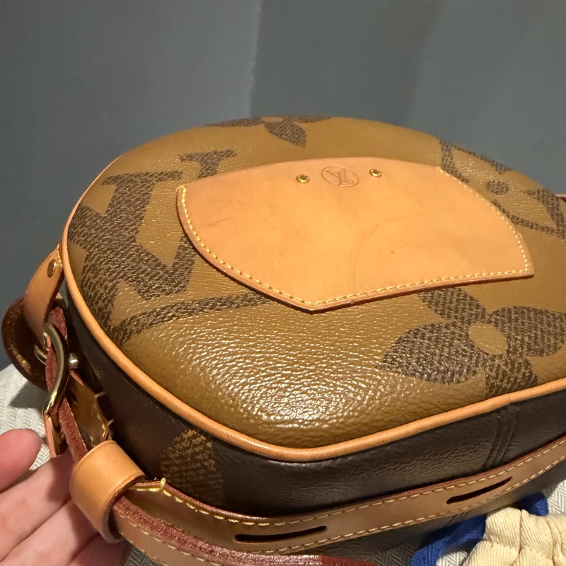 Louis Vuitton LV 拼色大老花 圓餅包 斜背包-38