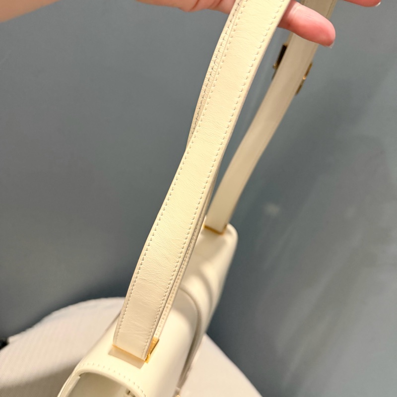 Dior 30 Montaigne 蒙田30 斜背包 奶昔白 金釦-25