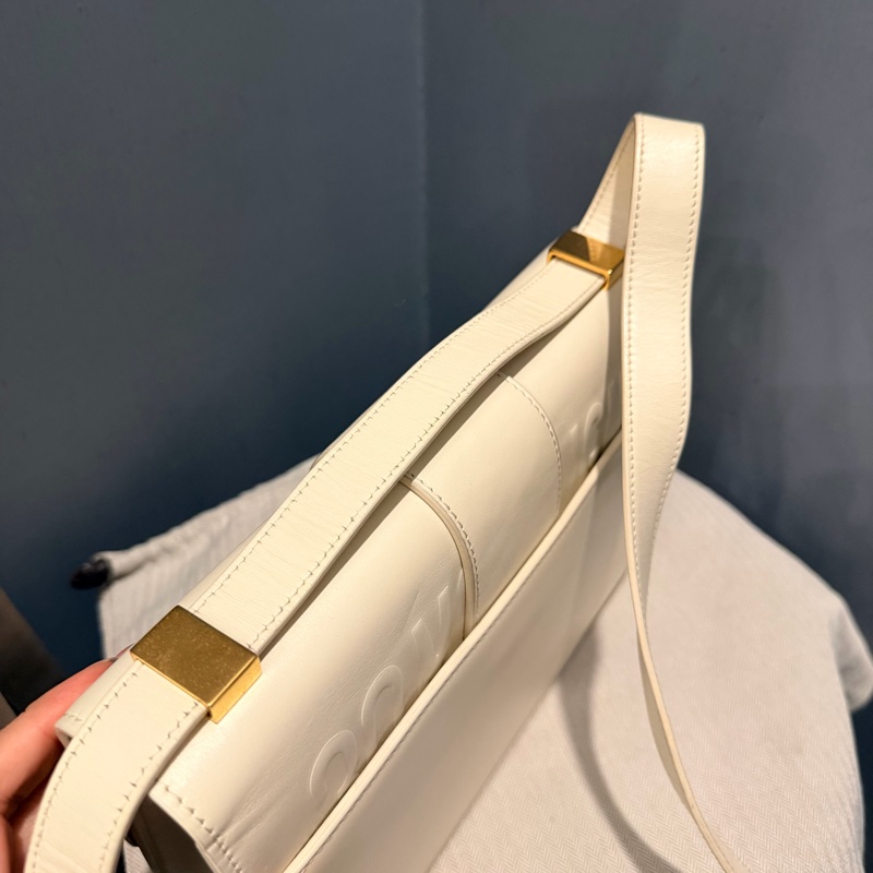 Dior 30 Montaigne 蒙田30 斜背包 奶昔白 金釦-26