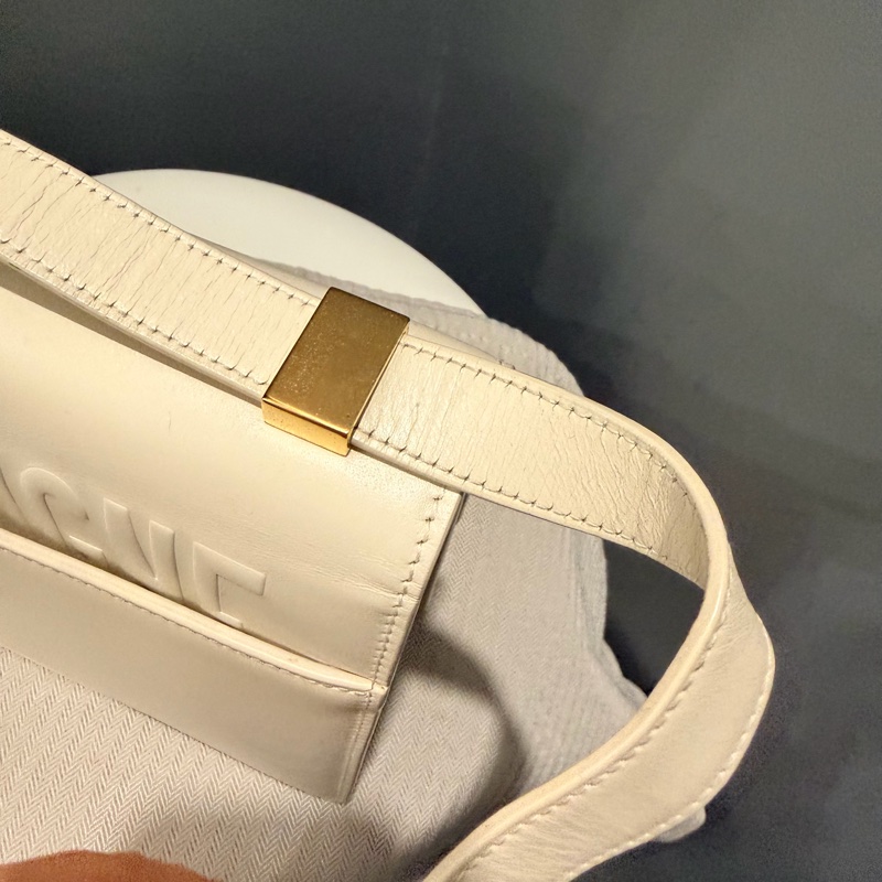 Dior 30 Montaigne 蒙田30 斜背包 奶昔白 金釦-28