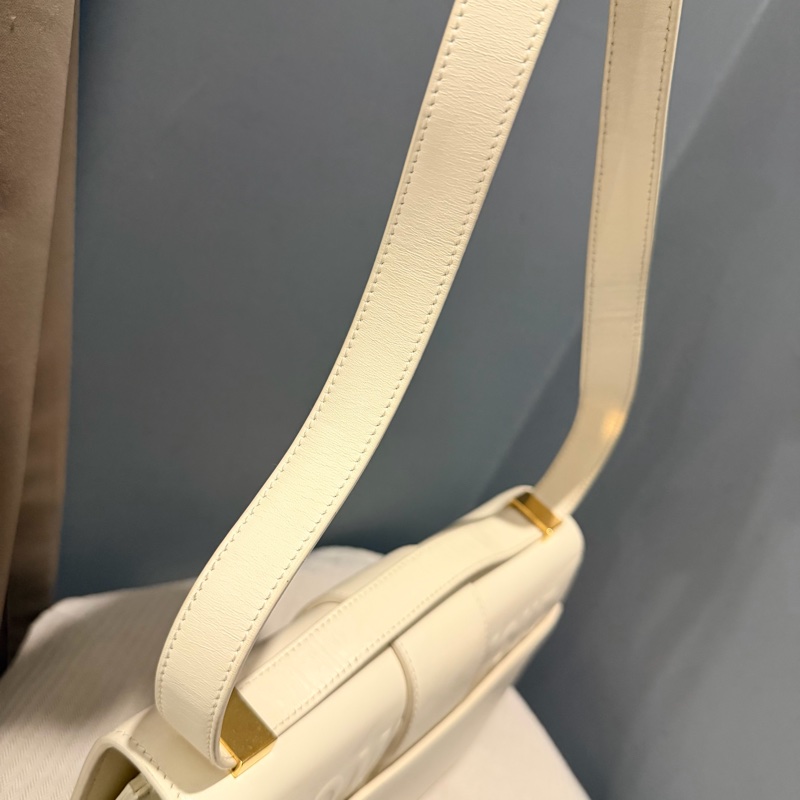 Dior 30 Montaigne 蒙田30 斜背包 奶昔白 金釦-30