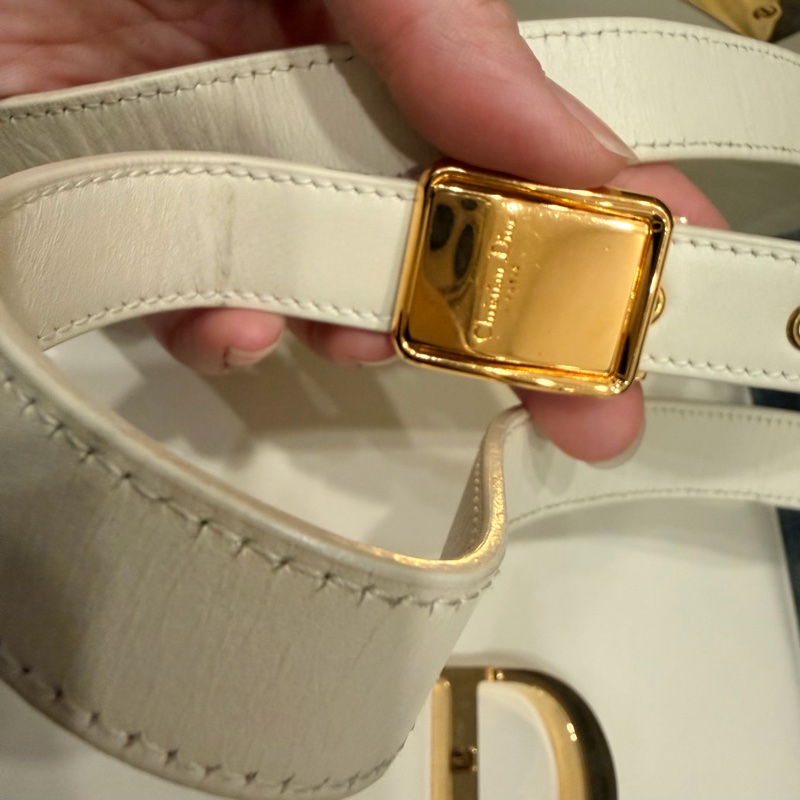 Dior 30 Montaigne 蒙田30 斜背包 奶昔白 金釦-38