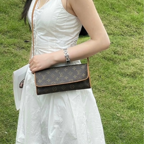 LV 老花信封包（大款）