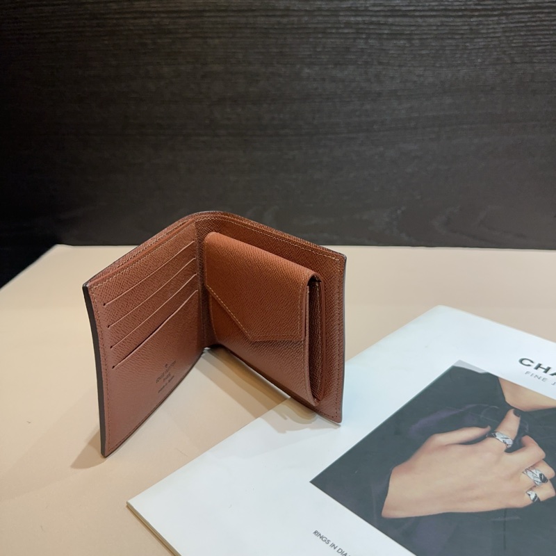 LV 老花Marco4卡內零錢袋對開短夾-4