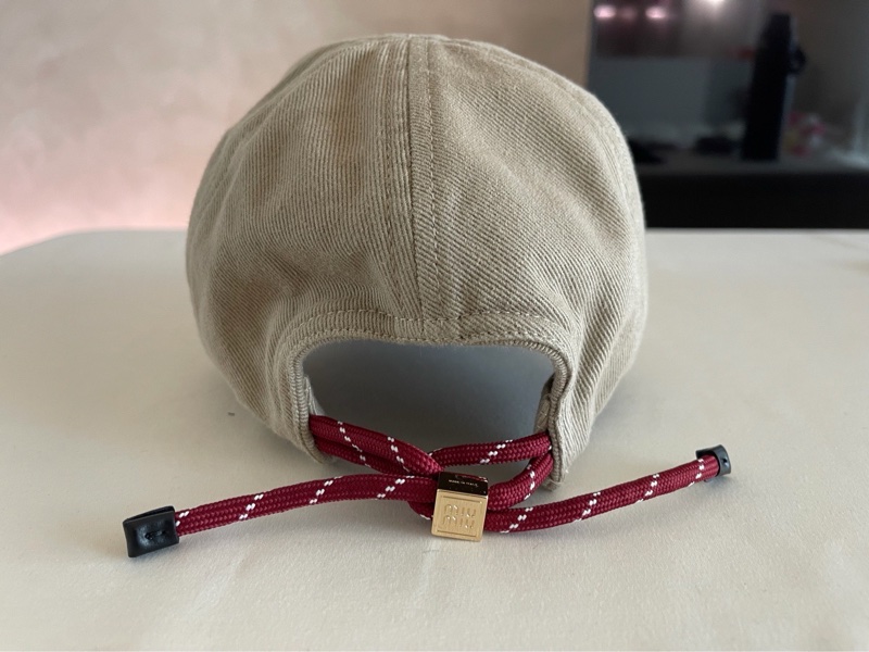 Miu Miu - 米色水洗棉質 登山繩細節 經典款鴨舌帽 L-4