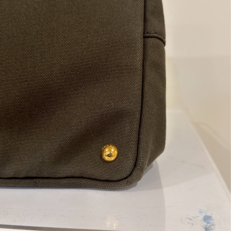 日常必備款😍Prada普拉達深墨綠帆布沙灘包手提斜挎單肩包-9