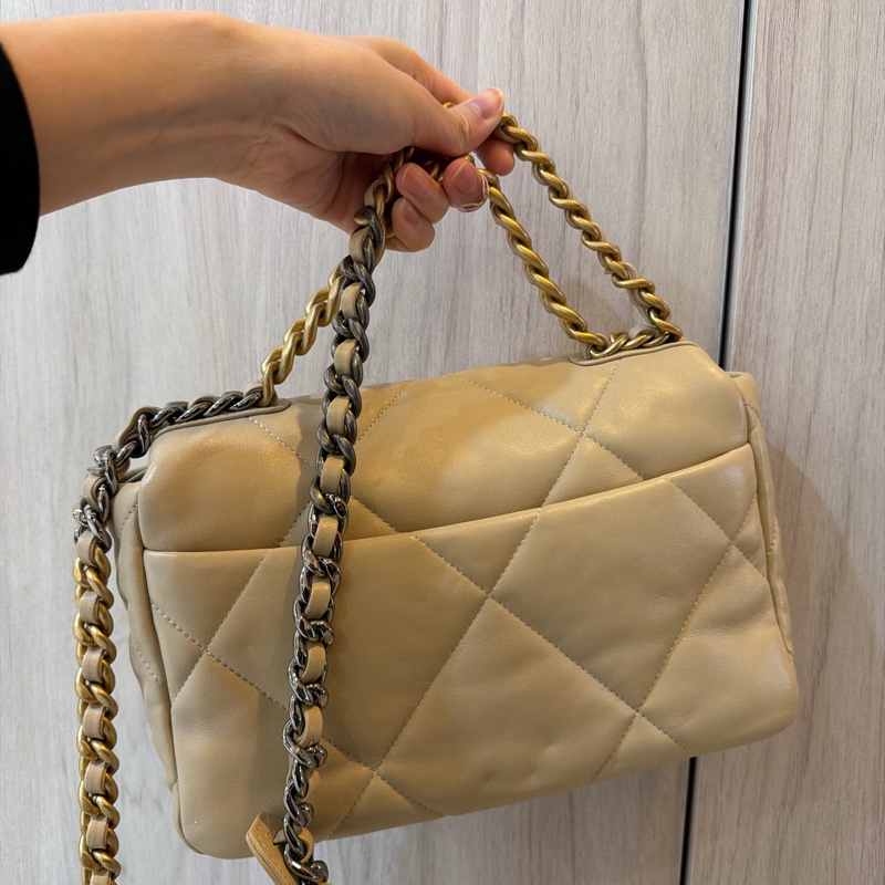 二手Chanel 19 奶茶色🥤-1