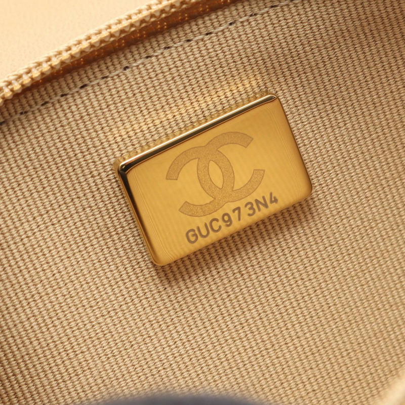 香奈兒 (CHANEL) 女士米色羊皮 CC 絎縫肩背包-4