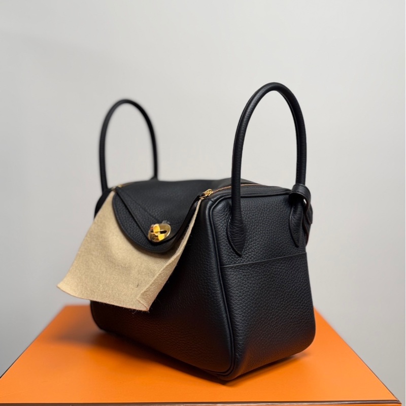 Hermes Lindy 26 黑金Cle皮革-9