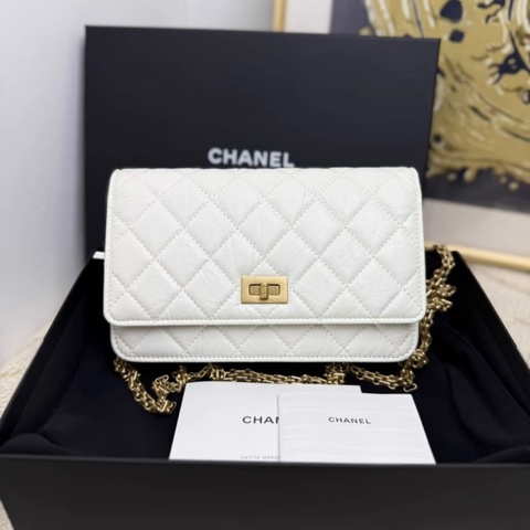 Chanel 2.55 woc