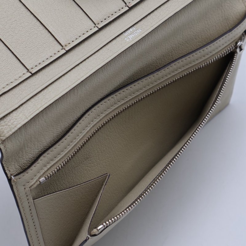 HERMES Bearn雙折長夾 - 鴕鳥皮羊毛白銀 X-3