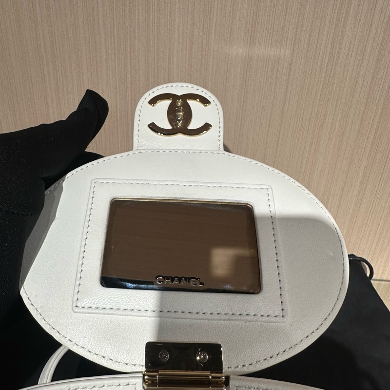 CHANEL香奈兒 菱格圓桶金扣 小羊皮 斜挎包-7