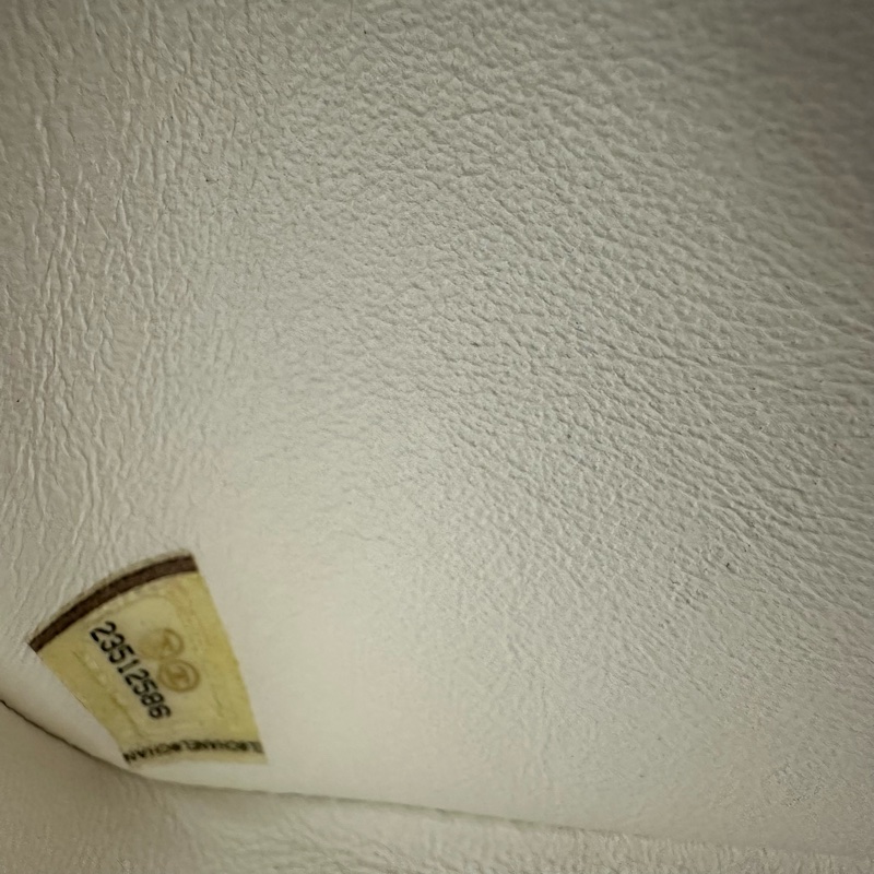 CHANEL香奈兒 Classic Flap CF 菱格 羊皮金扣-8