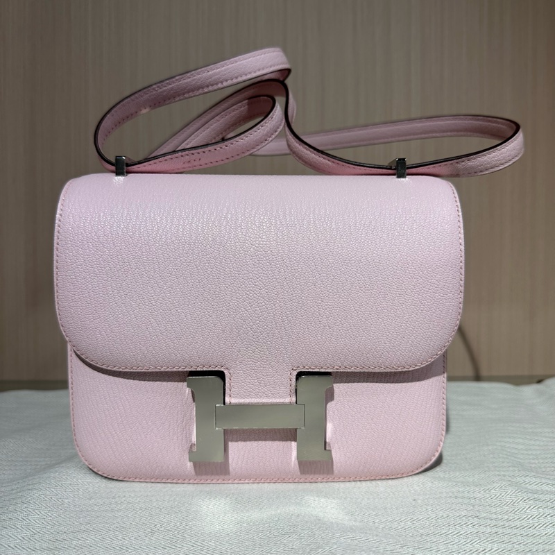 HERMES愛馬仕 Constance 19 粉色銀扣 斜挎單肩包-1