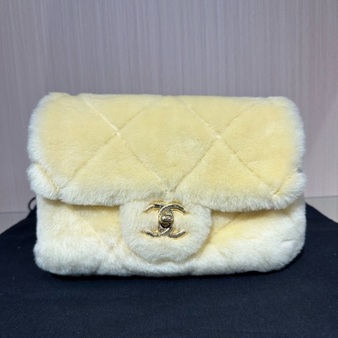 CHANEL香奈兒 小雞黃 22B 秋冬毛毛包