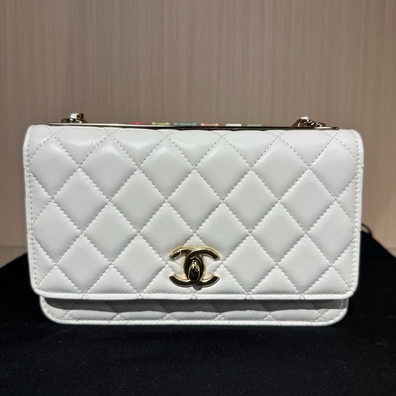 Chanel 香奈兒 treny cc 24c白色金扣-0