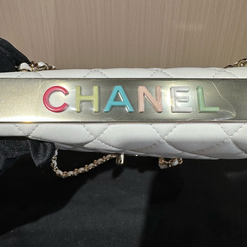 Chanel 香奈兒 treny cc 24c白色金扣-6