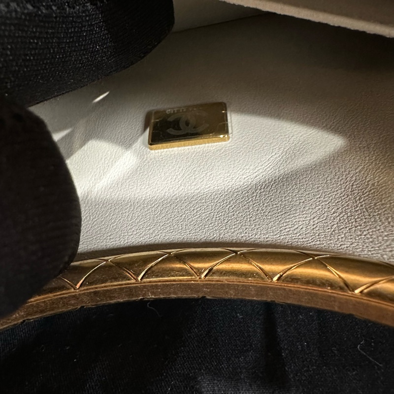 CHANEL香奈儿24B小羊皮 单肩手提包-8