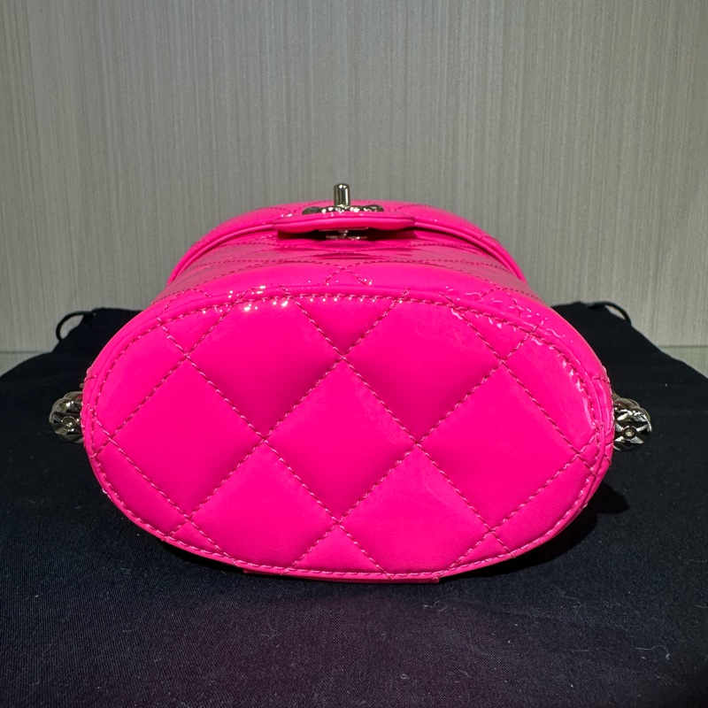 CHANEL香奈儿23C金扣菱格小牛漆皮-4