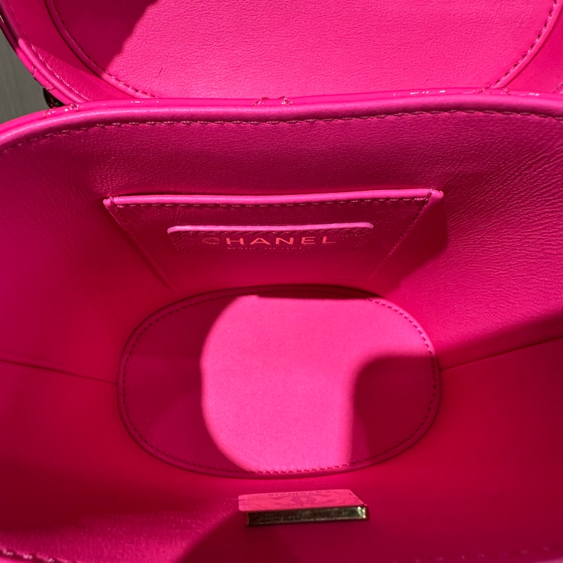 CHANEL香奈儿23C金扣菱格小牛漆皮-6