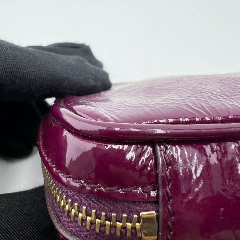 伊夫聖羅蘭 Besace 系列漆皮鍊條包-13