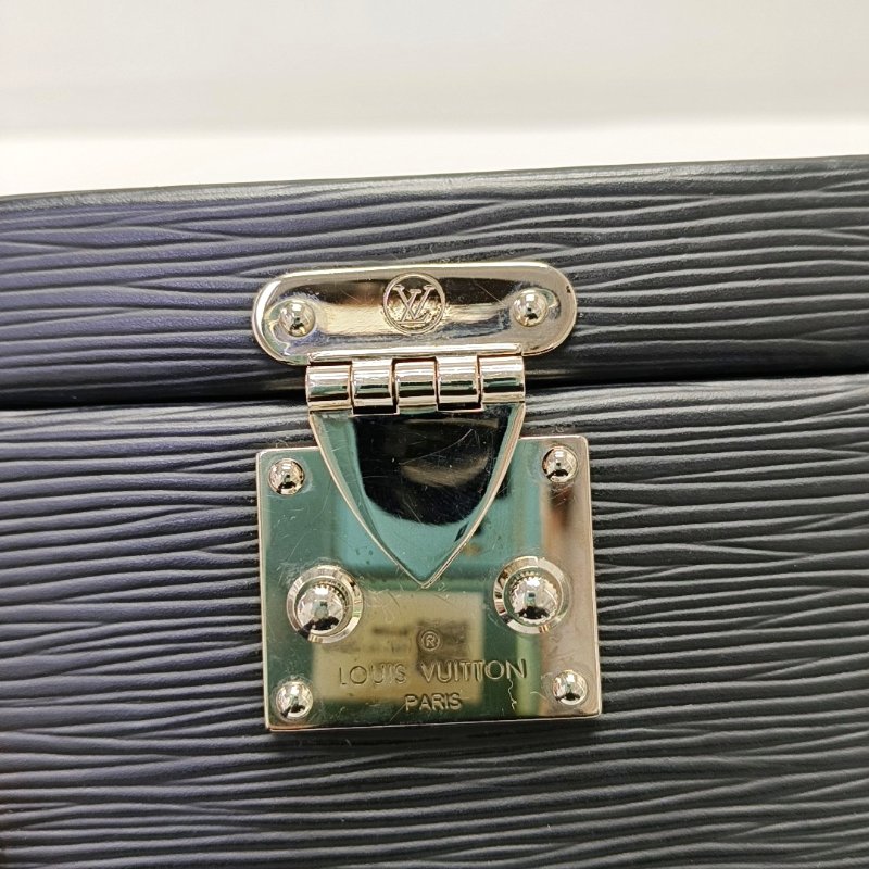 LOUIS VUITTON BLEECKER BOX黑色EPI牛皮水波紋單肩包手提包斜挎包銀色五金可拆卸肩帶-8