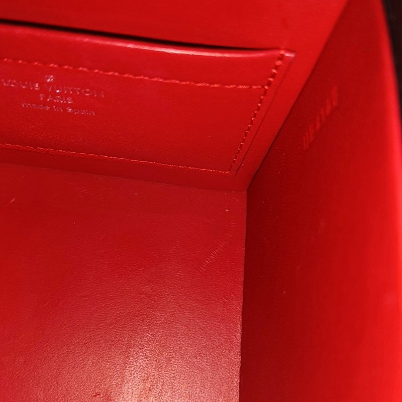 LOUIS VUITTON BLEECKER BOX黑色EPI牛皮水波紋單肩包手提包斜挎包銀色五金可拆卸肩帶-13