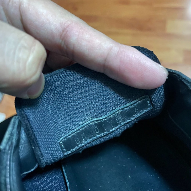 Lv creeper路易威登系帶小牛皮休閒鞋 40碼-6