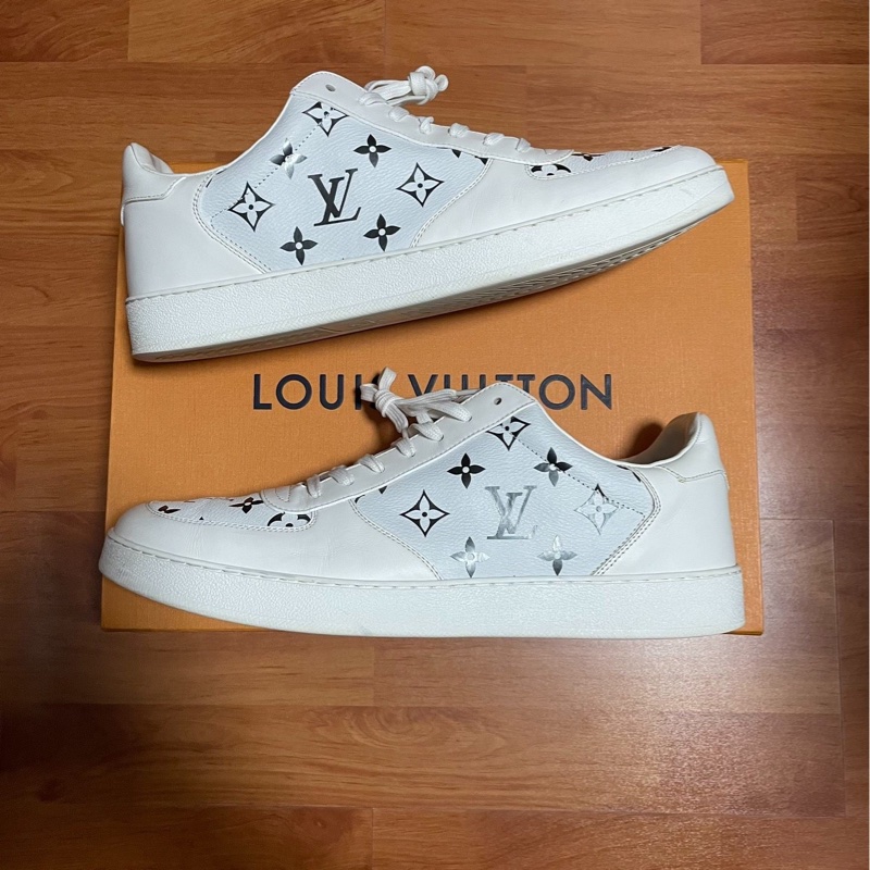 Lv Rivoli Monogram低幫休閒時尚板鞋 白色 43.5碼-0