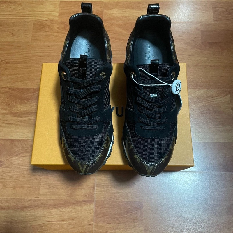 Lv Run Away絨面厚底鞋 低幫休閒鞋 女款 黑色37碼-2