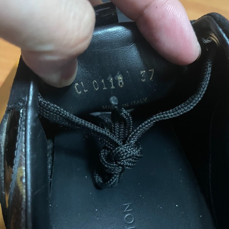 Lv Run Away絨面厚底鞋 低幫休閒鞋 女款 黑色37碼-5