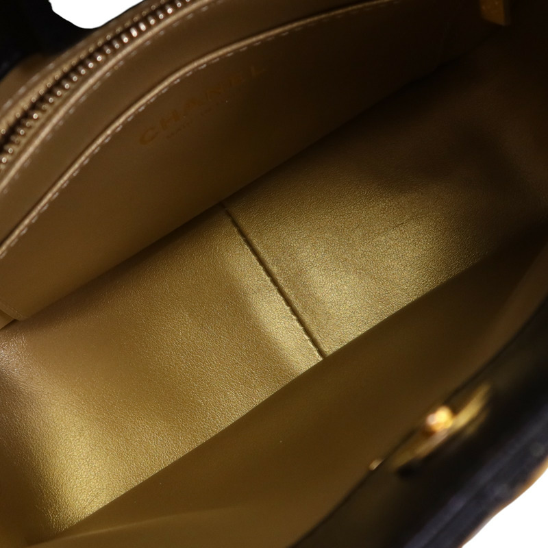 CHANEL 羊皮皮革Hobo Bag金扣鏈帶肩背袋-4