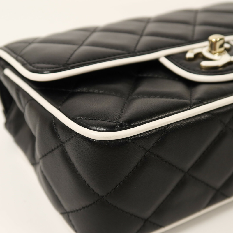 CHANEL 羊皮皮革Mini Flap金扣鏈帶肩背袋-9