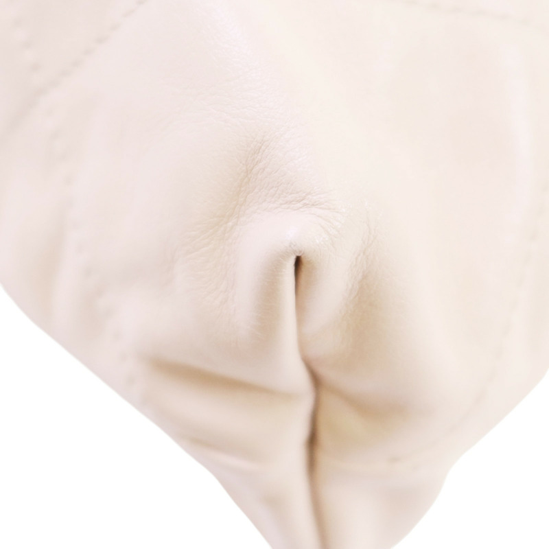 CHANEL 牛皮皮革Chanel 22 Small銀扣鏈帶肩背袋-13