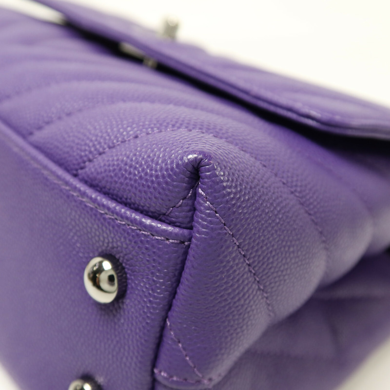 CHANEL 牛皮皮革Coco Handle銀扣鏈帶肩背袋-11