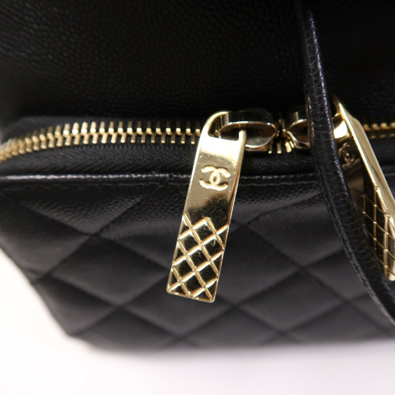 CHANEL 牛皮皮革Affinity Backpack金扣鏈帶背包-7