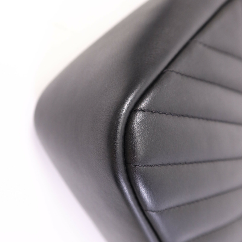 CHANEL 牛皮皮革Shoulder Bag銀扣鏈帶肩背袋-12