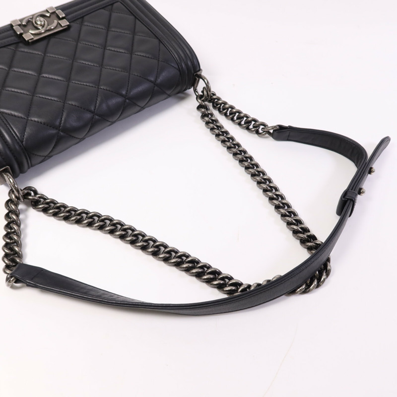 CHANEL 牛皮皮革Boy 25銀扣鏈帶肩背包-8