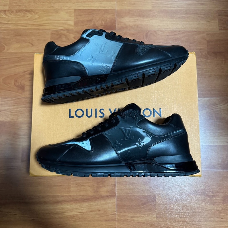 Lv Run Away印花運動鞋 路易威登正品男款 黑色40.5碼-0